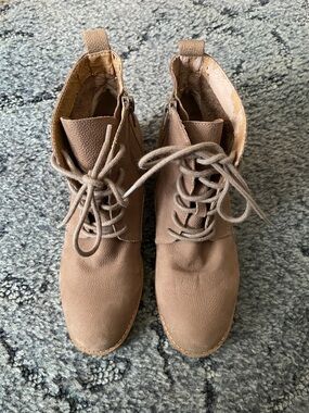 Lucky Brand Taupe Lace-Up Ankle Boots with Side Zip